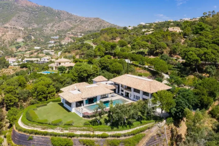 Art Deco Estate Villa in La Zagaleta | 6 Bedrooms | €7M