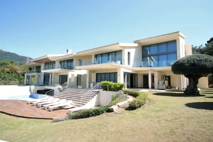 Contemporary Grand Estate in La Zagaleta | 9 Bedrooms | €9M