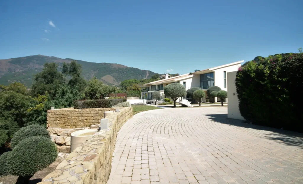 Contemporary Grand Estate in La Zagaleta | 9 Bedrooms | €9M 10