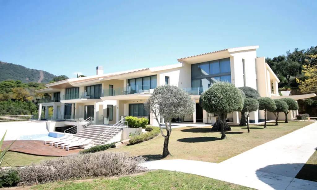 Contemporary Grand Estate in La Zagaleta | 9 Bedrooms | €9M 9