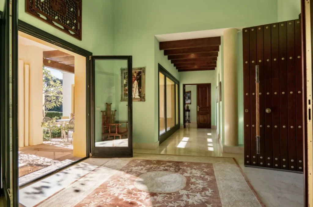 Elegant Andalusian Villa in La Zagaleta | 6 Bedrooms | €7M 10