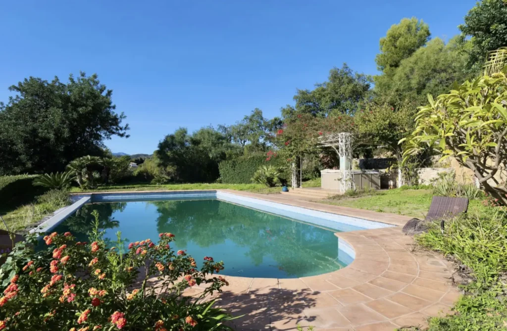 Elegant Andalusian Villa in La Zagaleta | 6 Bedrooms | €7M 3