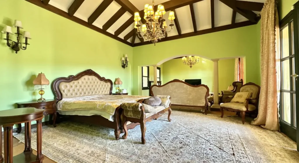 Elegant Andalusian Villa in La Zagaleta | 6 Bedrooms | €7M 7
