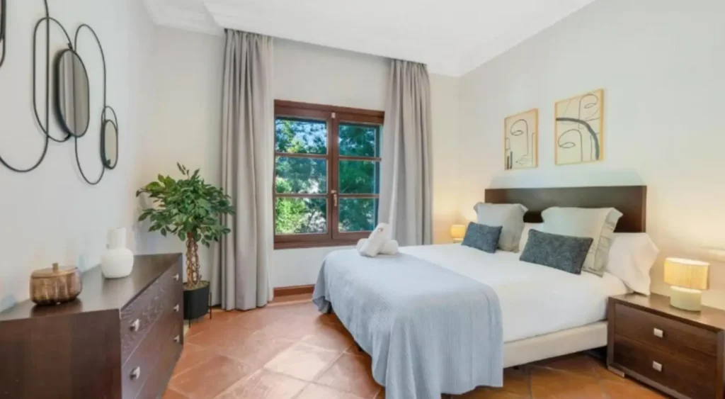 Elegant Golf-Front Villa in La Zagaleta | 5 Bedrooms | €6.49M 14