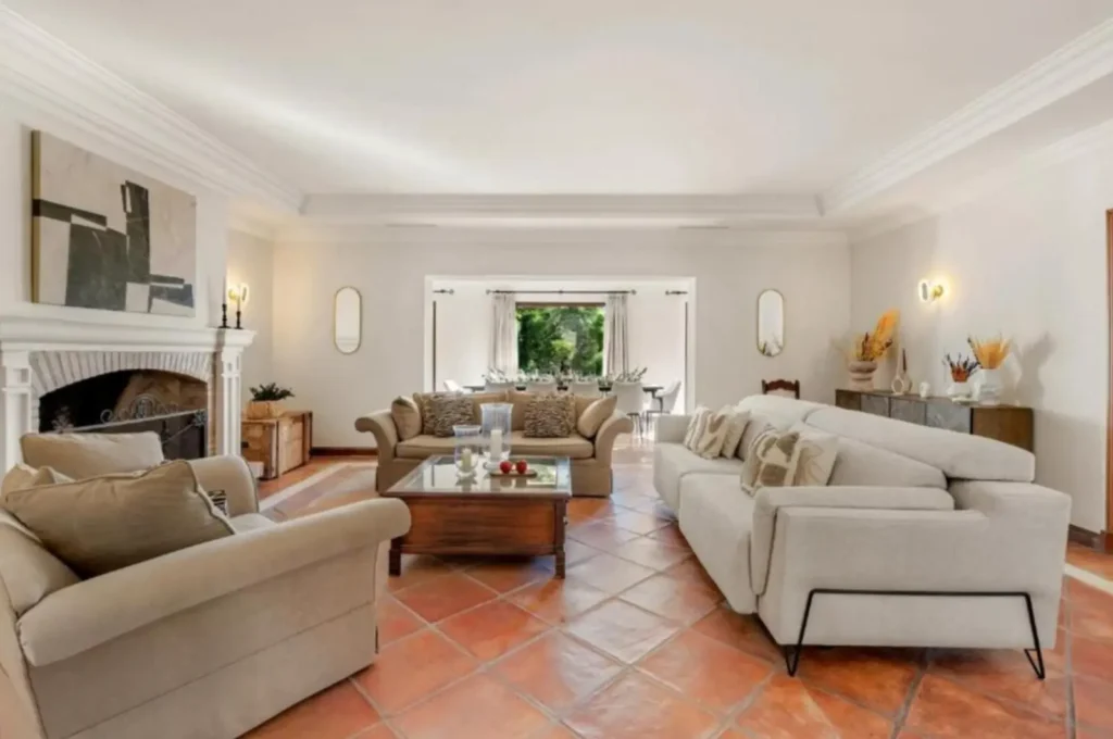 Elegant Golf-Front Villa in La Zagaleta | 5 Bedrooms | €6.49M 5