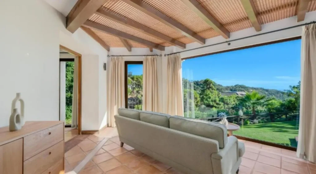 Elegant Golf-Front Villa in La Zagaleta | 5 Bedrooms | €6.49M 8