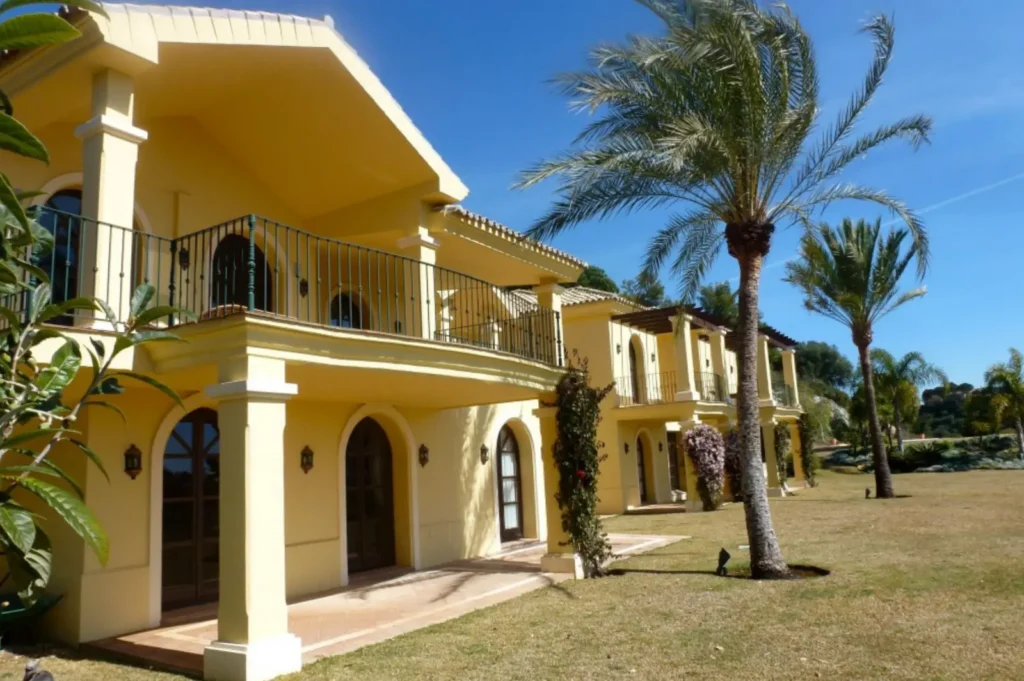 Grand Renovation Opportunity in La Zagaleta | 6 Bedrooms | €7.6M 1