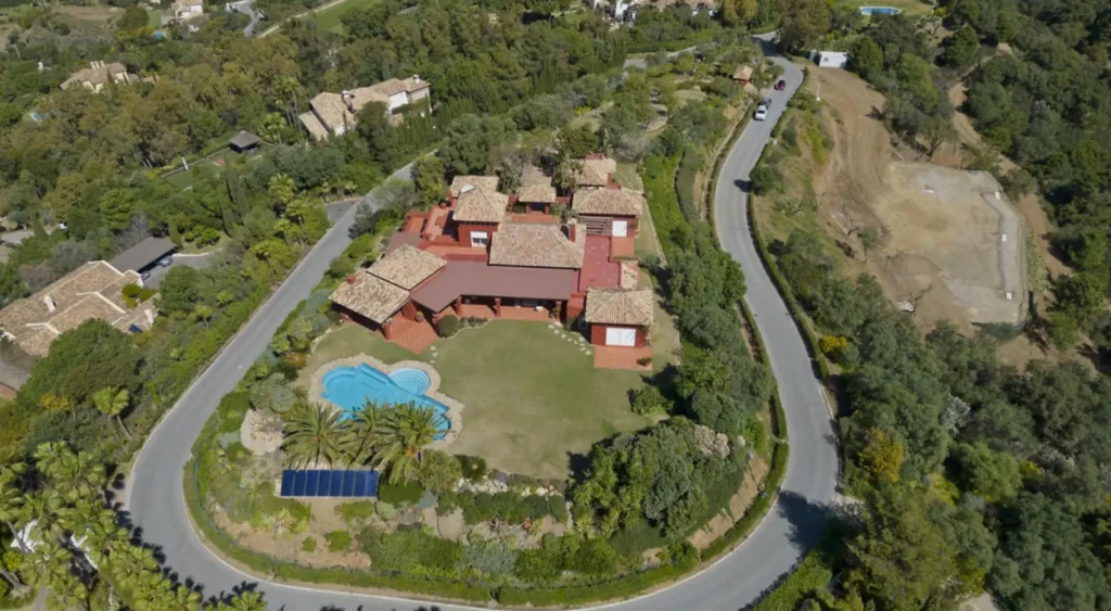 Hilltop Estate Villa in La Zagaleta | 5 Bedrooms | €9M 4